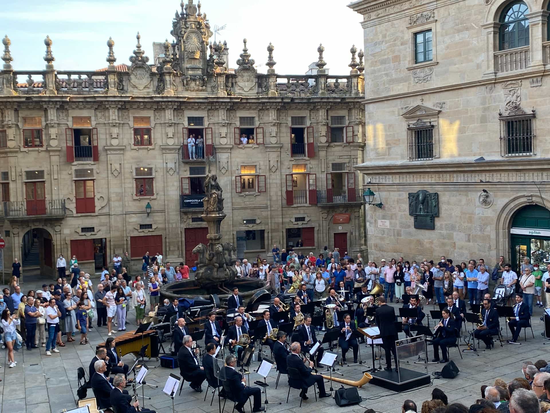 Banda Municipal de Santiago de Compostela · Amigos da Ópera