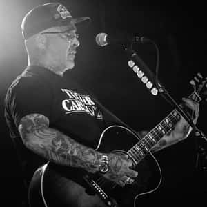 Aaron Lewis and The Stateliners