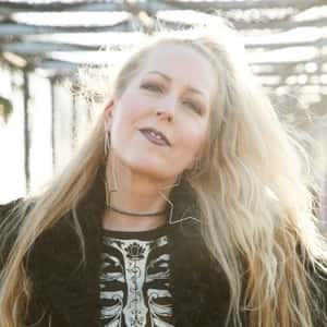 Allison Adams Tucker (Allegato Italia Trio)