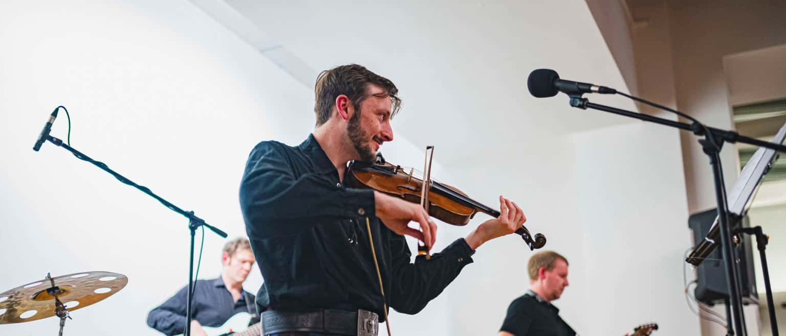Noson Lawen: Folk in the Bar