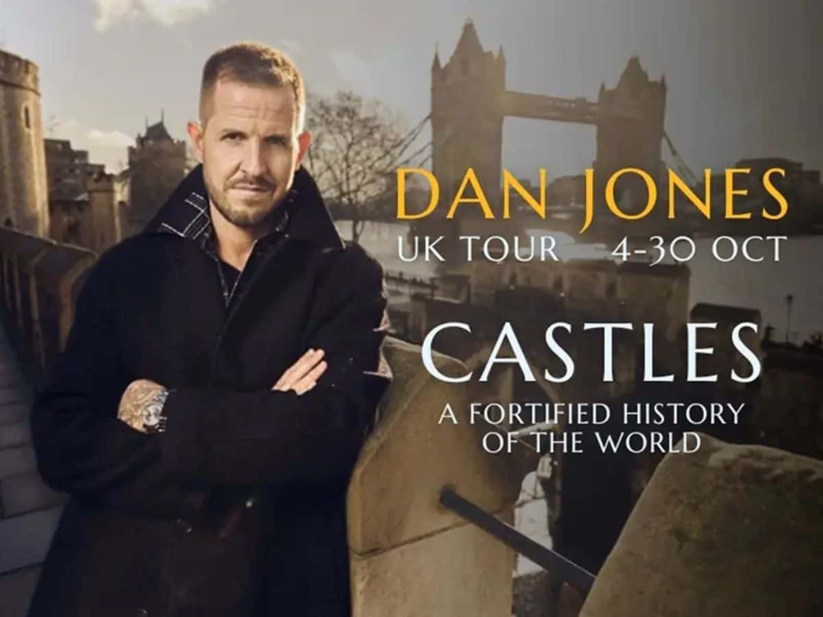 Dan Jones - Castles: A Fortified History of the World