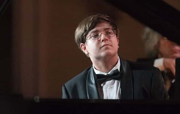Recital del pianista Estefan Iatcekiw