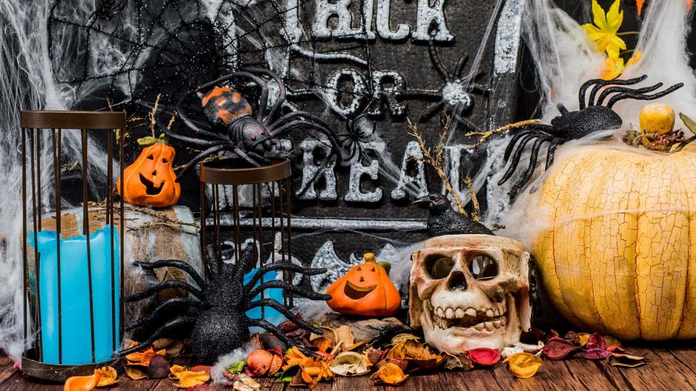 Eat, Drink & Be Scary: Halloween Harvest Feast