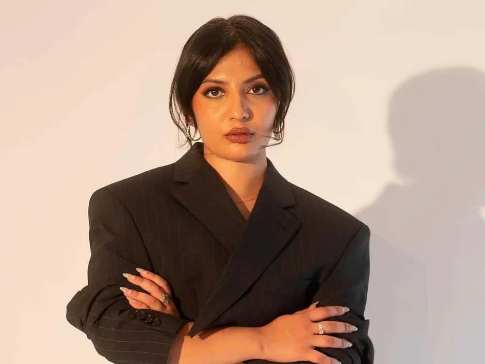 Gauri B: Years in the Breaking