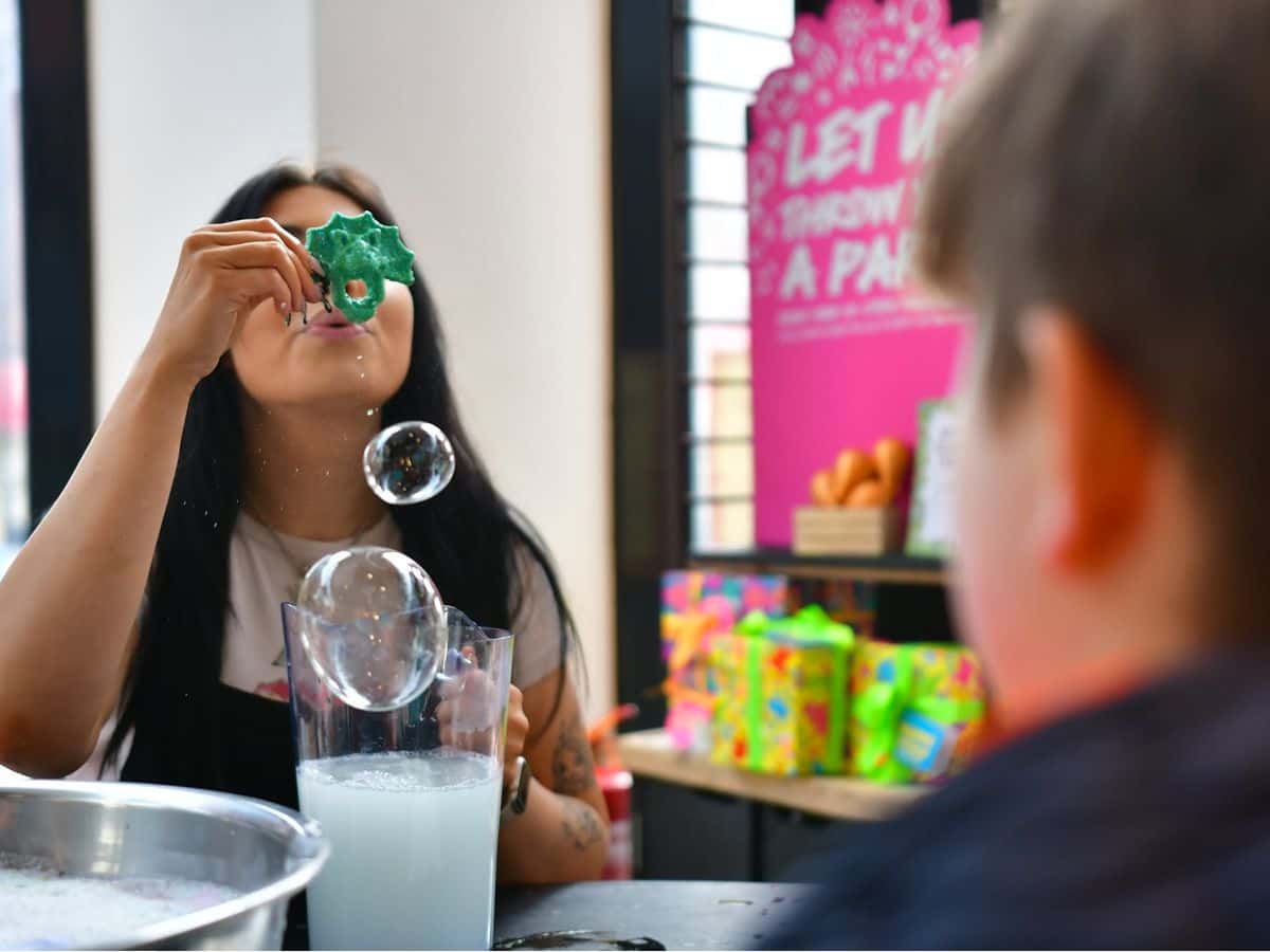 Lush Glasgow Fort: Bubbles & Tots