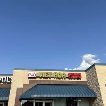 Viet Hoa: Family Vietnamese and Chinese in Minnetonka