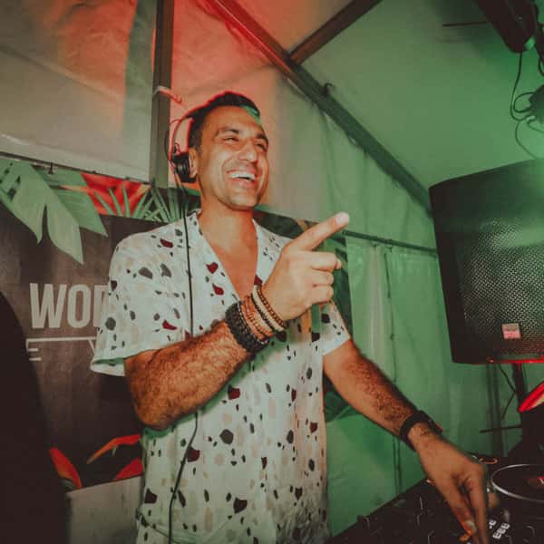 Word of Mouth: The Over 30's DayClub