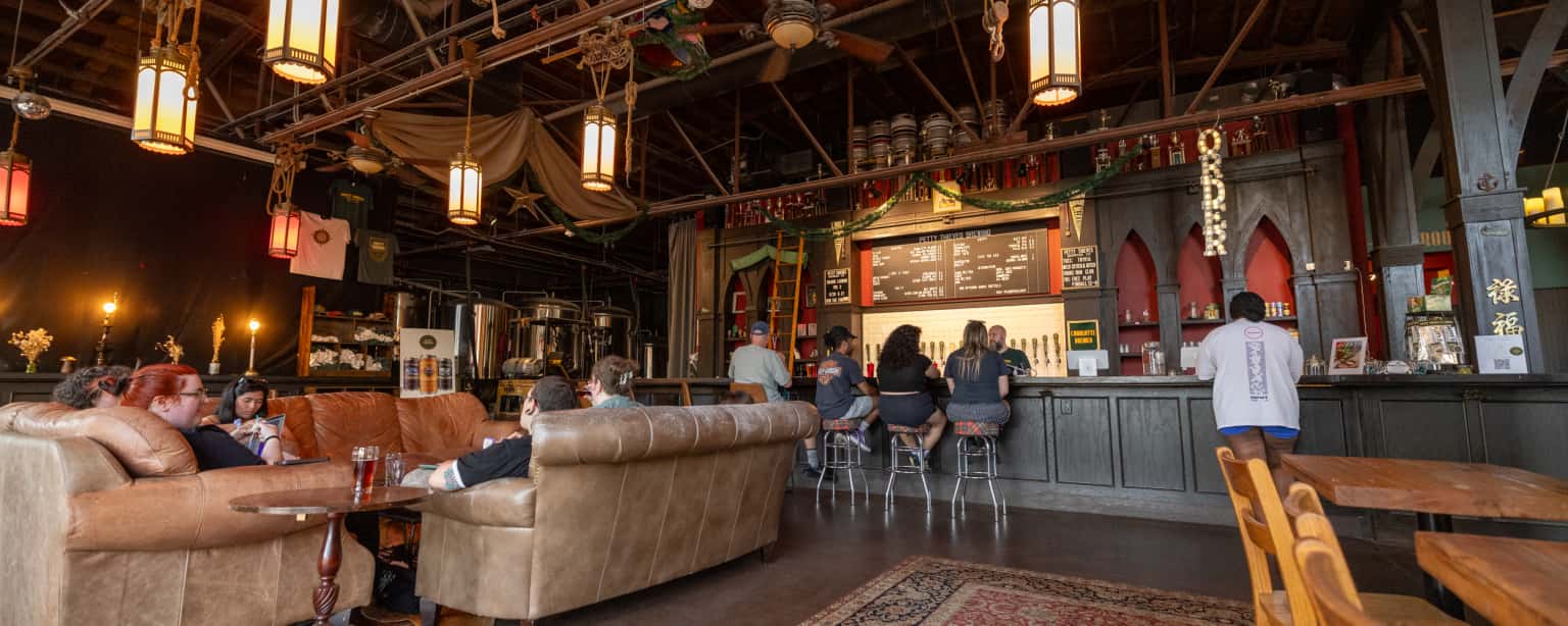 Petty Thieves Brewing Co: Taproom in Charlotte's North End
