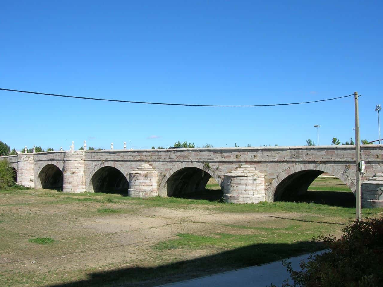 El Puente del Castro se vuelve peatonal