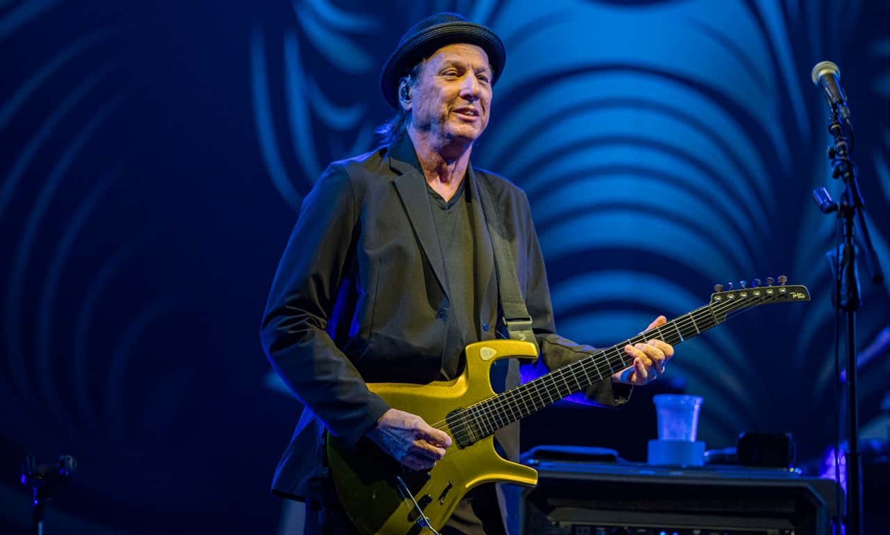 BEAT: Belew/Vai/Levin/Bozzio Performing the Music of King Crimson