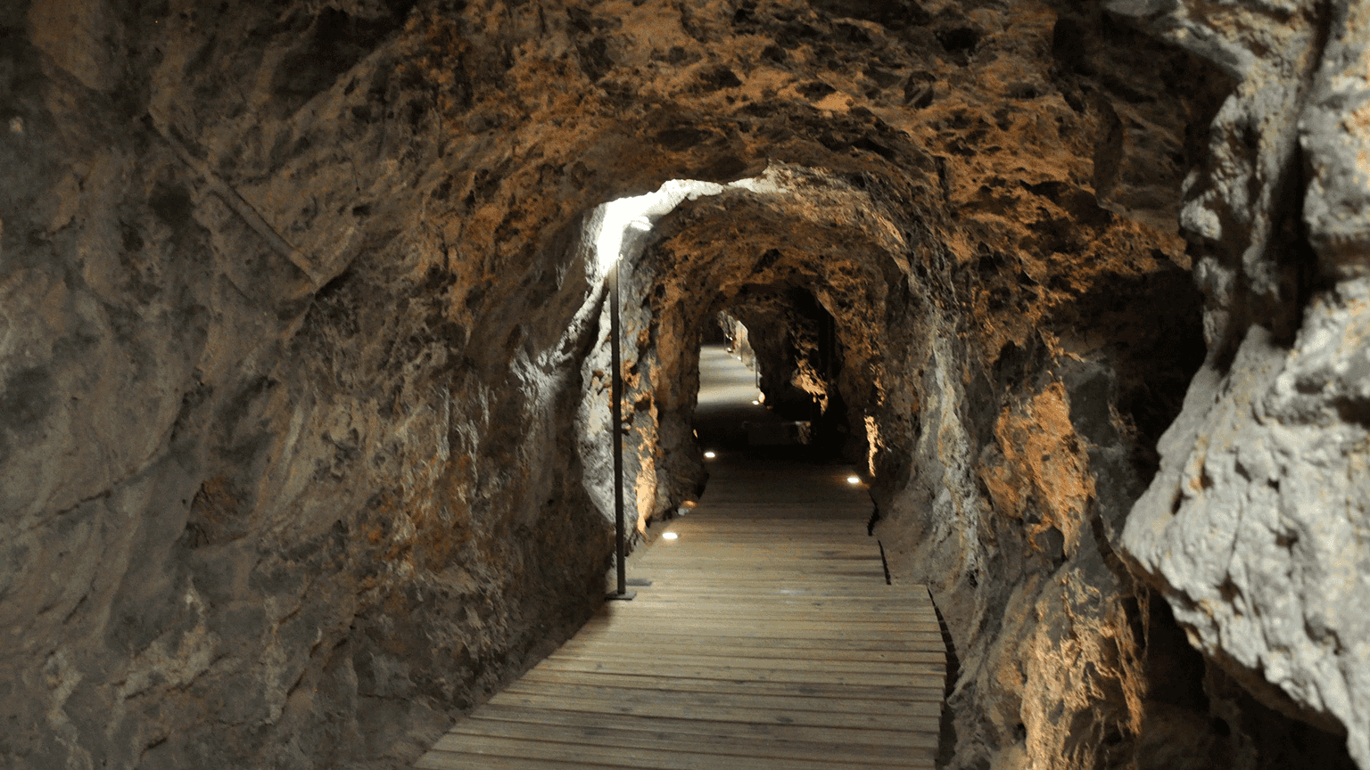 Visita guiada al Túnel de Calderón de la Barca (Cuenca Subterránea)