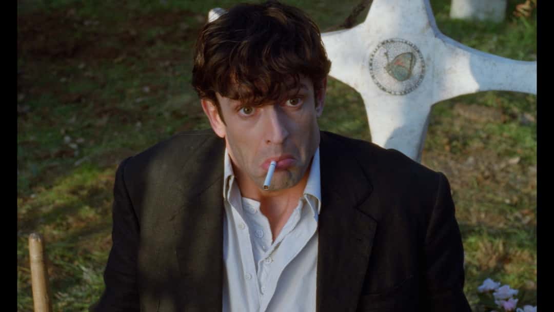 Gory, offbeat zom-com Cemetery Man (1994)