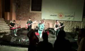 Concierto de El Momento Perfecto