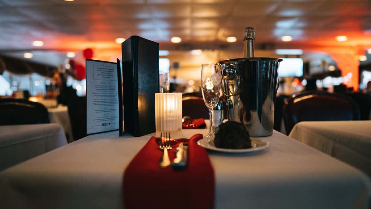 Holiday Sparkle Dinner Cruise