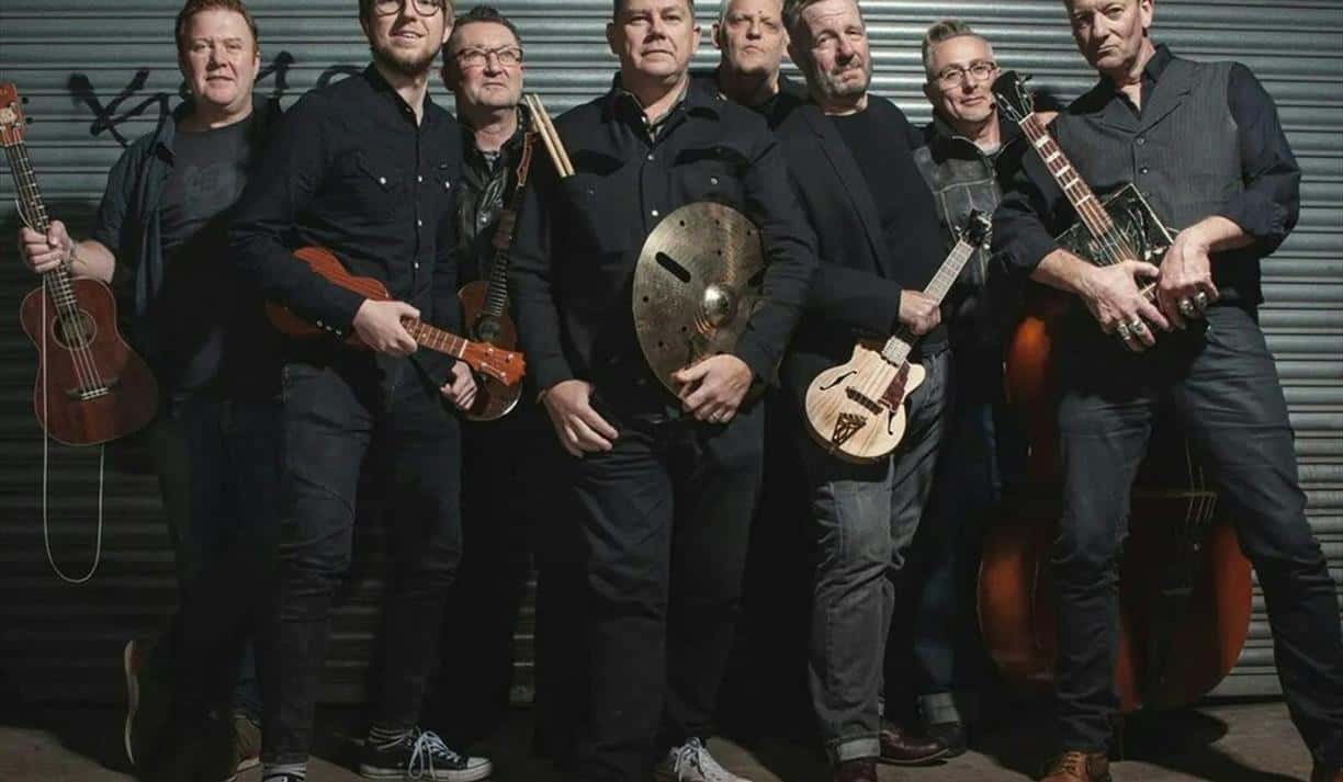 The Everly Pregnant Brothers Live