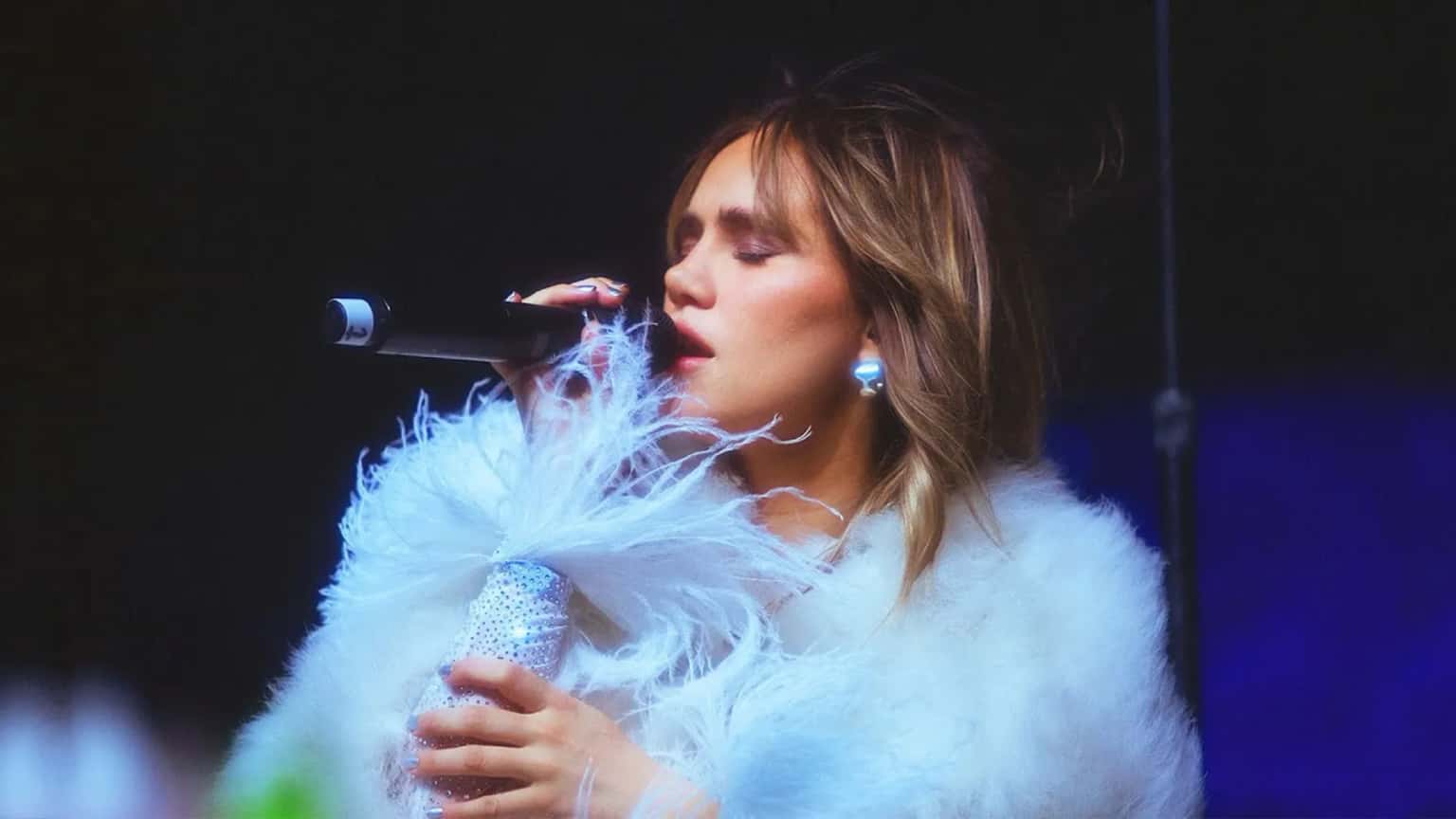 Suki Waterhouse - The Loveland Tour