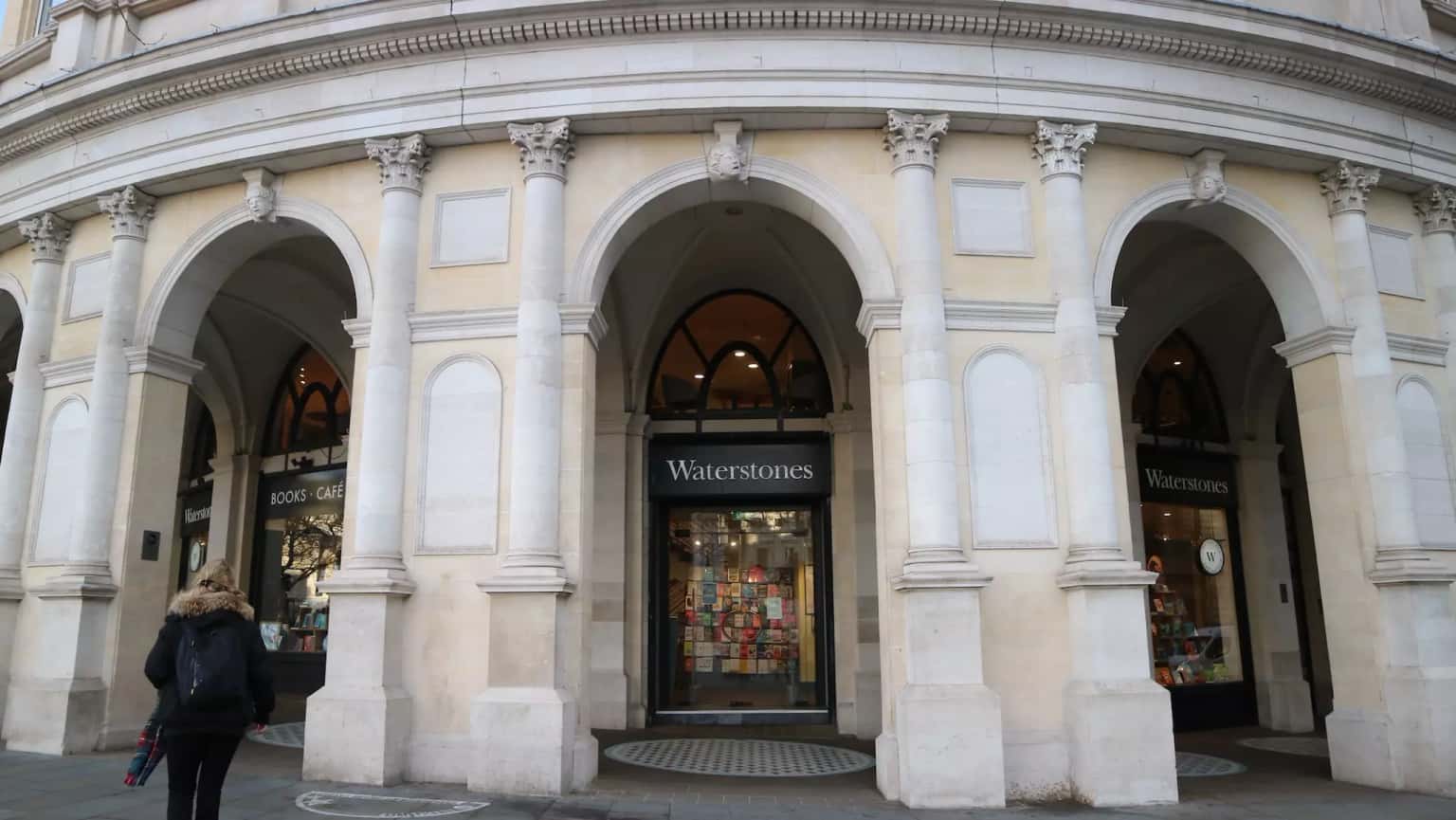 Waterstones Trafalgar Square