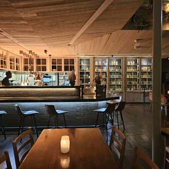 SOUTH Restaurant & Jazz Club