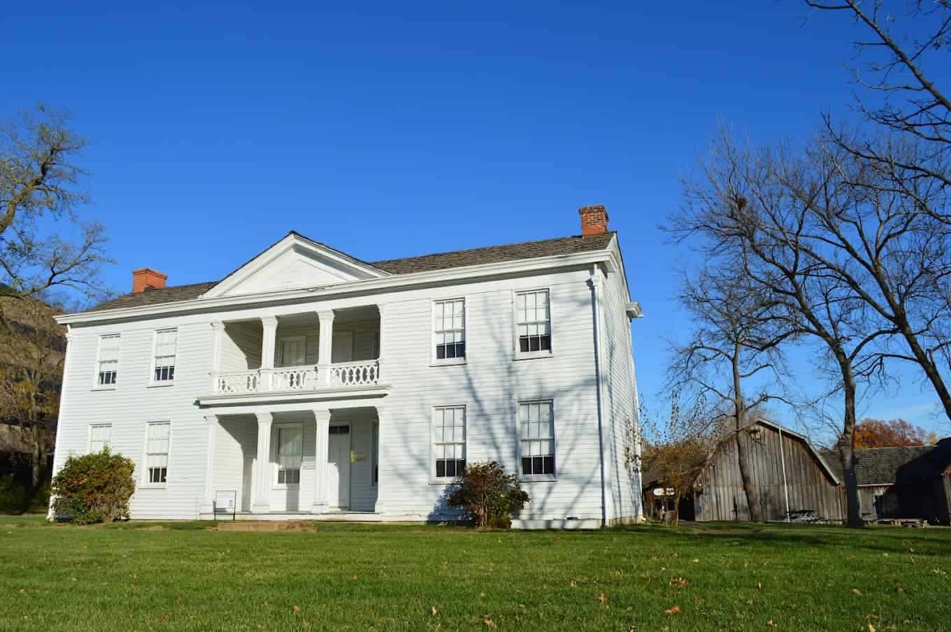 Spirits in the Halls: Paranormal Audio-Guide of the Alexander Majors House