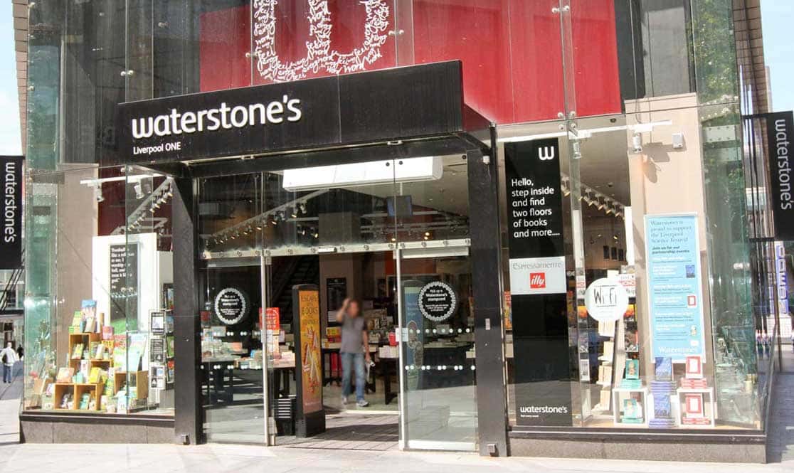 Waterstones Liverpool welcomes Lynn Painter