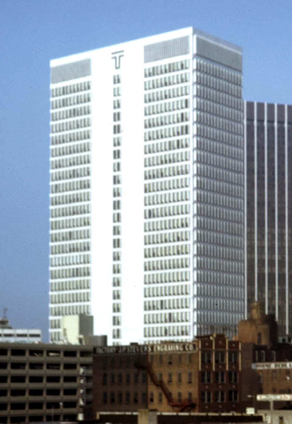 25 Park Place Building (SunTrust Tower)
