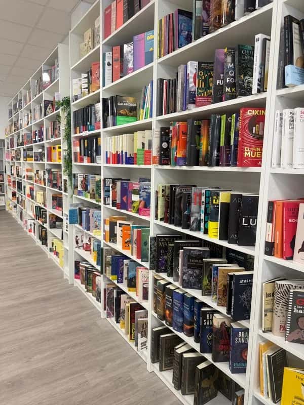 Librería Promesas de Papel