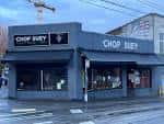 Fachada exterior del local Chop Suey en Seattle