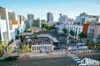 Vista aérea del complejo Quartyard mostrando su disposición urbana y espacios abiertos