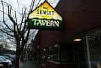 Señal exterior del Sunset Tavern en Ballard Ave NW