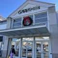 Entrada principal del The Mall at Green Hills con letrero visible