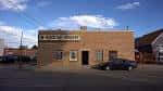 Fachada exterior del edificio de Black Sky Brewery en Denver
