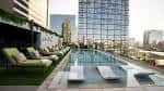 Piscina en la azotea con vistas a la ciudad de Nashville