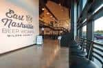 Entrada principal con letrero de East Nashville Beer Works