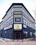 Fachada exterior del edificio del Skylark Lounge en Denver