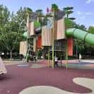 Zona de juegos infantiles en el Parque El Vivero