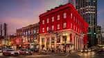 Fachada exterior del Ole Red en Nashville al atardecer