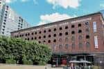 Vista exterior del Great Northern Warehouse desde Quay Street