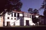Vista exterior del Museo Michael C. Carlos en Emory University con fachada neoclásica