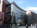 Fachada exterior moderna del Festival Theatre en Edimburgo