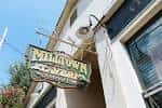 Señal exterior de Milltown Arms Tavern en Atlanta