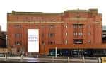 Vista exterior del Royal Court Theatre en Liverpool