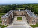 Vista aérea del Palacio de Temple Newsam con su patio central y jardines formales