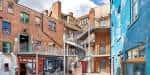 Vista exterior del Story Museum en Oxford con arquitectura histórica y fachada de ladrillo