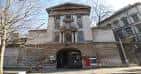 Puerta histórica Henry VIII Gatehouse del hospital