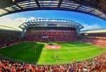 Vista panorámica del interior de Anfield con la grada principal y el campo de juego