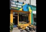 Fachada exterior del pub The Wonky Labrador en Sheffield