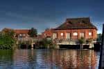 Vista exterior del New Mills Yard junto al río en Norwich