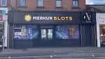 Fachada exterior del Merkur Casino Leeds en la calle
