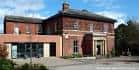 Fachada moderna de la entrada de Birkdale Preparatory School en Sheffield