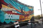 Mural colorido que dice 'Welcome to Roosevelt Row'